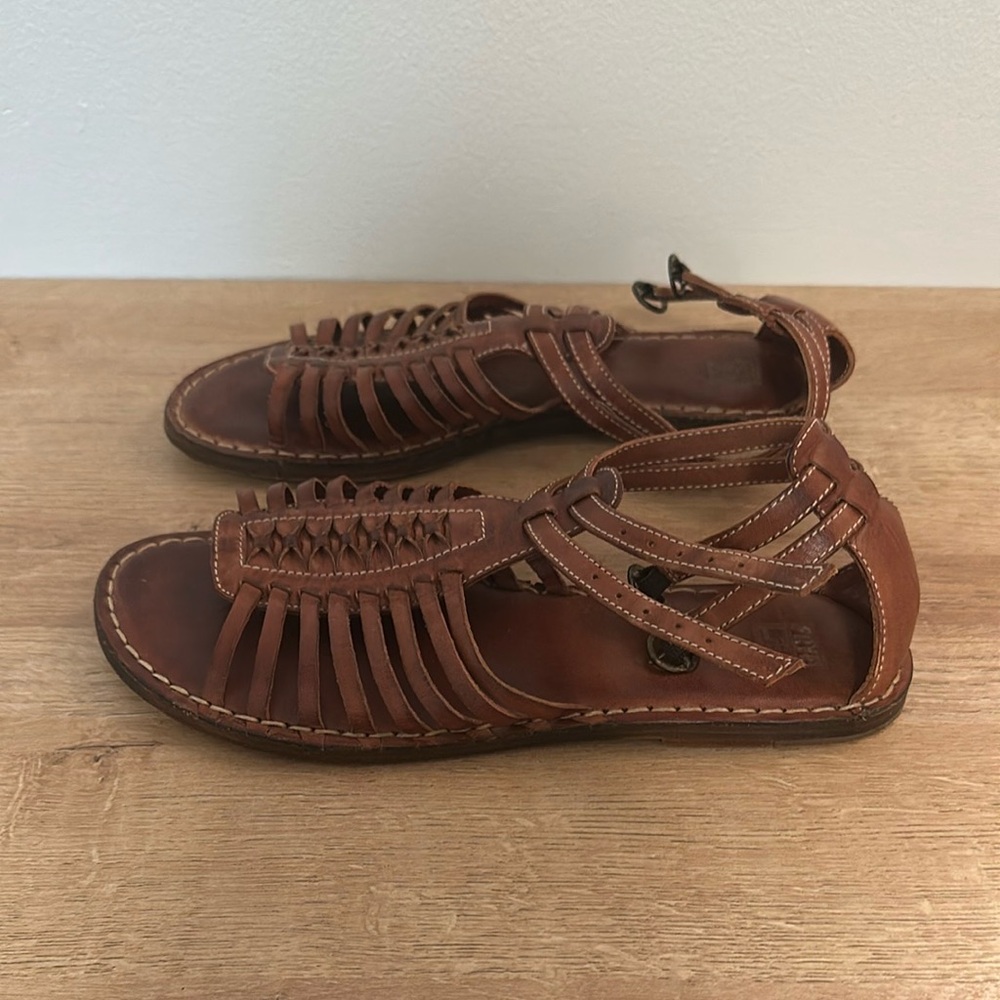 EUC Frye Kayla Huarache Sandals Brown Leather Strappy Flat - Picture 3 of 6